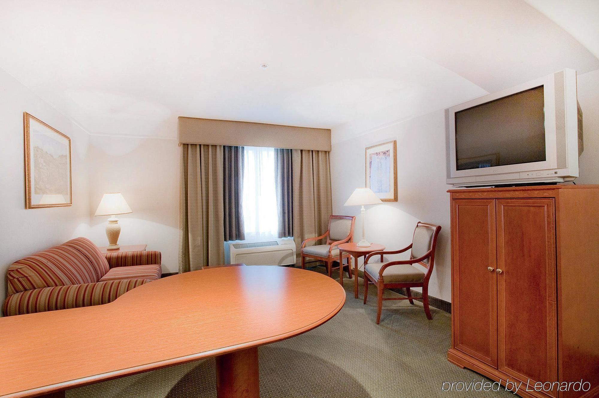 La Quinta By Wyndham Bakersfield North Hotel Exterior photo